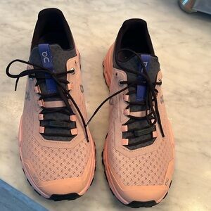 On Cloud Women’s Cloudultra Running Shoes